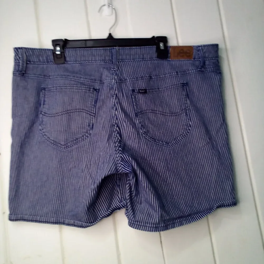 Lee shorts women